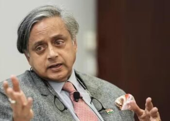 ಕೇರಳದಲ್ಲಿ UDF ಅಲೆ ; ಮುಖ್ಯಮಂತ್ರಿ ಹುದ್ದೆಗೆ ಪೈಪೋಟಿ ಶುರು.. ಶಶಿ ತರೂರ್ ಹೇಳಿದ್ದೇನು?