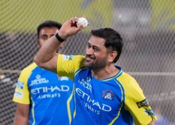 ‘ಧೋನಿ ಎಂದರೆ CSK, ಅವರ ನಿವೃತ್ತಿಗೆ ಆತುರ ಬೇಡ’ ; ಟೀಕಾಕಾರರಿಗೆ ಮೈಕಲ್ ಕ್ಲಾರ್ಕ್ ಖಡಕ್ ಎಚ್ಚರಿಕೆ!