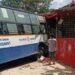 ಅಪಘಾತ ತಪ್ಪಿಸಲು ಹೋಗಿ ದೇವಸ್ಥಾನಕ್ಕೆ ನುಗ್ಗಿದ BMTC ಬಸ್!