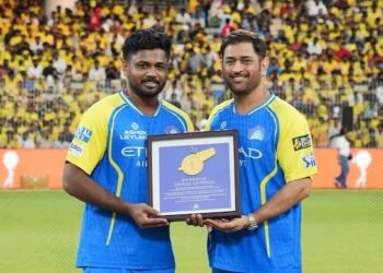 ಬೂಸ್ಟ್ ಬಾಟಲಿಯ ಧೋನಿ ಚಿತ್ರದಿಂದ ಒಂದೇ ಡ್ರೆಸ್ಸಿಂಗ್ ರೂಮ್‌ವರೆಗೆ : ಸಂಜು ಬಾಲ್ಯದ ರೋಚಕ ಕಥೆ!