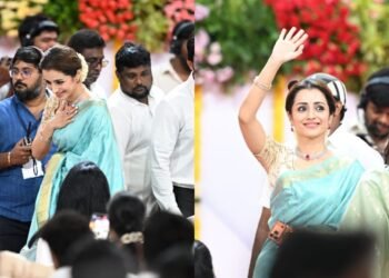 ವಿಜಯ್ ಪ್ರಮಾಣವಚನ ಸಮಾರಂಭದಲ್ಲಿ ನೀಲಿ ರೇಷ್ಮೆ ಸೀರೆಯಲ್ಲಿ ಮಿಂಚಿದ ತ್ರಿಷಾ!