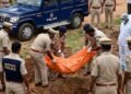 ಪತಿ ಸಾವಿಗೆ ಪತ್ನಿಯೇ ಕಾರಣನಾ? ಹೂತಿಟ್ಟ ಶವ ಹೊರತೆಗೆದ ಪೊಲೀಸರು.. ತನಿಖೆ ಚುರುಕು!