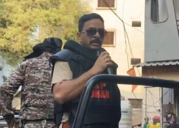 ಧಮ್ ಇದ್ರೆ ಕಾನೂನು ಕೈಗೆತ್ತಿಕೊಳ್ಳಿ : ಭೋಜ್‌ಶಾಲಾದಲ್ಲಿ ನಮಾಜ್‌ಗೆ ಯತ್ನಿಸುವವರಿಗೆ SP ಖಡಕ್‌ ಎಚ್ಚರಿಕೆ!