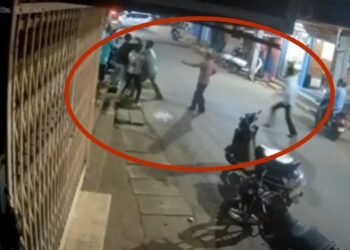 ಶಿರಸಿ ನಡುರಸ್ತೆಯಲ್ಲೇ ಭೀಕರ ಗ್ಯಾಂಗ್ವಾರ್ – 6 ಜನರ ವಿರುದ್ಧ FIR!