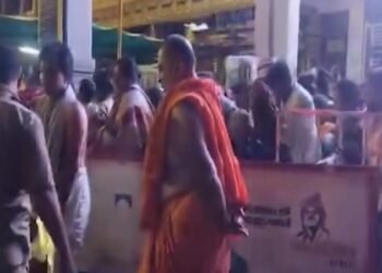 ರಾಯಚೂರಿನಲ್ಲಿ ಧಾರಾಕಾರ ಮಳೆ – ಮಂತ್ರಾಲಯದಲ್ಲಿ ಕಲ್ಯಾಣ ಮಂಟಪ ತೆರೆದು ಭಕ್ತರಿಗೆ ವಸತಿ