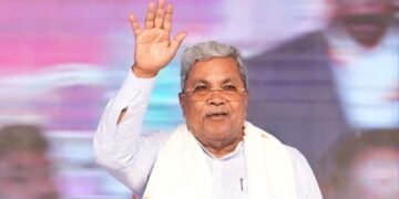 ಸಿದ್ದರಾಮಯ್ಯ ರಾಜೀನಾಮೆ ಜೊತೆಗೆ ಆಪ್ತ ಕಾರ್ಯದರ್ಶಿ, ವಿಶೇಷಾಧಿಕಾರಿಯೂ ವರ್ಗಾವಣೆ!