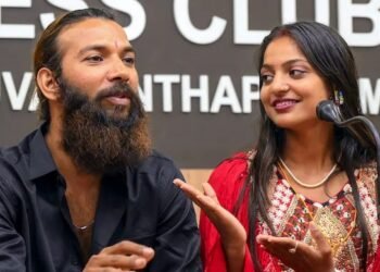 ಕುಂಭಮೇಳ ಖ್ಯಾತಿಯ ಮೊನಾಲಿಸಾ ಪತಿಗೆ ಈಗ ಎಸ್‌ಸಿ/ಎಸ್‌ಟಿ ಕಾಯ್ದೆ ಸಂಕಷ್ಟ : ನಿರೀಕ್ಷಣಾ ಜಾಮೀನಿಗೆ ಪೊಲೀಸರ ವಿರೋಧ
