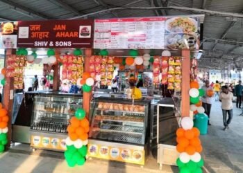 ರೈಲು ನಿಲ್ದಾಣಗಳಲ್ಲಿ ಇಡ್ಲಿ- ವಡೆ, ಸಮೋಸ ತುಟ್ಟಿ : ಇಲ್ಲಿದೆ ಹೊಸ ದರ ಪಟ್ಟಿ