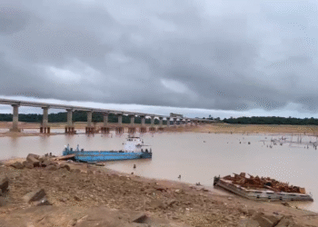 ಮಳೆಯಿಲ್ಲದೇ ಮಂಕಾದ ಜಲಾಶಯ : ಶರಾವತಿ ತೀರದಲ್ಲಿ ಬಯಲಾಗುತ್ತಿವೆ ನೆಲ