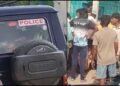 ‘ಭಂಡಾರ ಎರಚಿ’ ಹಣ ದೋಚಿದ ನಕಲಿ ಸಾಧುಗಳು – ಖದೀಮರನ್ನು ಬೆನ್ನಟ್ಟಿ ಹಿಡಿದ ಜನ!