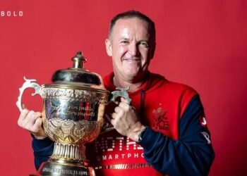 IPL 2 ಟ್ರೋಫಿ ಯಶಸ್ಸಿನ ಹಿಂದಿನ ರಹಸ್ಯ ಬಿಚ್ಚಿಟ್ಟ RCB ಕೋಚ್‌ ಆ್ಯಂಡಿ ಫ್ಲವರ್