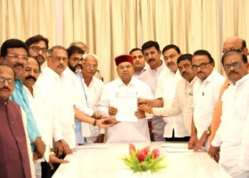 ಲಾಡ್ಲೆ ಮಶಾಕ್ ದರ್ಗಾ ಗಲಾಟೆ ಕೇಸ್ ವಾಪಸ್ : ರಾಜ್ಯಪಾಲರಿಗೆ ಬಿಜೆಪಿ ನಿಯೋಗ ದೂರು!