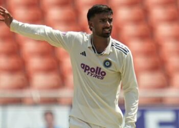 ಚೊಚ್ಚಲ ಟೆಸ್ಟ್‌ನಲ್ಲಿ ಮಾನವ್ ಸುತಾರ್ ದಾಖಲೆ ; ಹಿರಿಯರ ಪಟ್ಟಿಗೆ ಸೇರ್ಪಡೆ