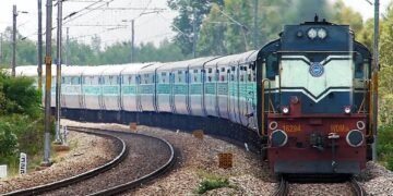 ಆಗಸ್ಟ್‌ನಿಂದ ಭಾರತೀಯ ರೈಲ್ವೆಯ ಹೈಟೆಕ್ ಟಿಕೆಟ್ ಬುಕ್ಕಿಂಗ್ ವ್ಯವಸ್ಥೆ ಜಾರಿ : 40 ವರ್ಷ ಹಳೇ ಸಿಸ್ಟಮ್‌ಗೆ ಬ್ರೇಕ್!
