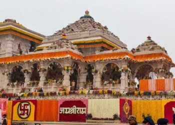 ಅಯೋಧ್ಯೆ ರಾಮಮಂದಿರ ದೇಣಿಗೆ ಹಗರಣ : ತನಿಖೆಗೆ SIT ರಚನೆ.. ಉದ್ಯೋಗಿ ಬಂಧನ