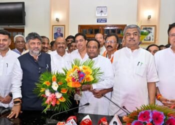 ಮೇಲ್ಮನೆ ಆಟದಲ್ಲಿ ಸಿಎಂ ಡಿಕೆಶಿ ಮಾಸ್ಟರ್ ಮೈಂಡ್ ಗೇಮ್ : ಕಾಂಗ್ರೆಸ್ಗೆ 5ಕ್ಕೆ 5 ಕ್ಲೀನ್ ಸ್ವೀಪ್!