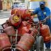 ವಾಣಿಜ್ಯ ಬಳಕೆಯ LPG ಸಿಲಿಂಡರ್ ಬೆಲೆಯಲ್ಲಿ ಭಾರೀ ಇಳಿಕೆ : ಹೋಟೆಲ್, ಉದ್ಯಮದಾರರಿಗೆ ರಿಲೀಫ್