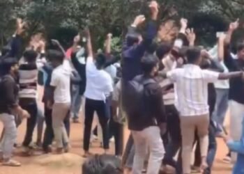 ಬೆಟ್ಟದ ಭೈರವೇಶ್ವರ ದೇಗುಲದಲ್ಲಿ ಪ್ರವಾಸಿಗರ ಮೋಜು-ಮಸ್ತಿ.. ಡಿಜೆ ಹಾಕ್ಕೊಂಡು ಹುಚ್ಚಾಟ!