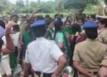 ಬಿಡದಿ ಟೌನ್‌ಶಿಪ್‌ ಜಟಾಪಟಿ : ಸರ್ವೆಗೆ ಬಂದ ಅಧಿಕಾರಿಗಳಿಗೆ ಮಹಿಳೆಯರ ಪೊರಕೆ ಸೇವೆ.. ಕಾರಿನ ಗ್ಲಾಸ್ ಪೀಸ್ ಪೀಸ್! 
