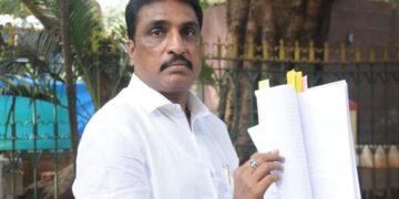 ಭ್ರಷ್ಟ AROಗೆ ರಕ್ಷಣೆ? ಬ್ಯಾಡರಹಳ್ಳಿ ಇನ್ಸ್ಪೆಕ್ಟರ್ ವಿರುದ್ಧ ಕಮಿಷನರ್ಗೆ N.R ರಮೇಶ್ ದೂರು!