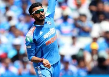 ಐಸಿಸಿ ಏಕದಿನ ರ‍್ಯಾಂಕಿಂಗ್‌ನಲ್ಲಿ ಅಕ್ಷರ್‌ಗೆ ಭರ್ಜರಿ ಬಡ್ತಿ.. ಮ್ಯಾಚ್‌ವಿನ್ನಿಂಗ್ ಪ್ರದರ್ಶನಕ್ಕೆ ಟಾಪ್-10 ಪ್ರವೇಶ
