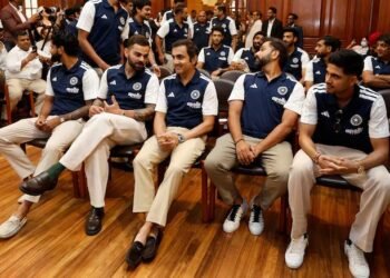 ಮುನಿಸು? ಯಾವ ಮುನಿಸು? ಲಂಡನ್ನಲ್ಲಿ ಒಟ್ಟಾಗಿ ಕಾಣಿಸಿಕೊಂಡ ಕೊಹ್ಲಿ-ಗಂಭೀರ್