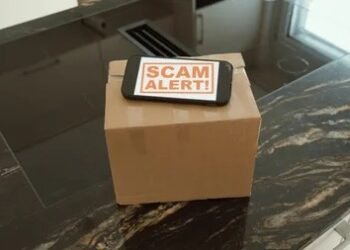 ನೀವು ಬಿಸಾಡಿದ ಪಾರ್ಸೆಲ್ ಬಾಕ್ಸ್‌ನಿಂದಲೂ ನಡೆಯುತ್ತದೆ ಸೈಬರ್ ವಂಚನೆ : ಅರೆ.. ಏನಿದು ಕೇಸ್?