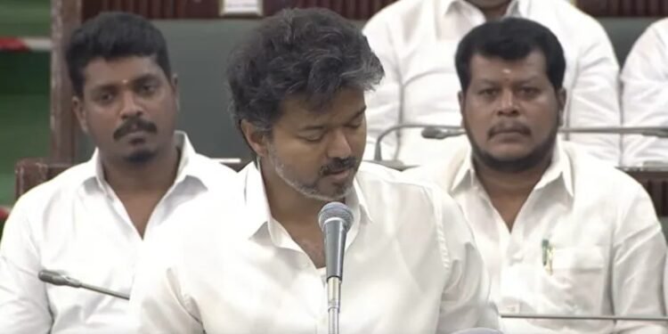 “ತಮಿಳು ನಮ್ಮ ಜೀವ” : ‘ವಂದೇ ಮಾತರಂ’ ಮೊದಲು ಹಾಡಬೇಕೆಂಬ ಕೇಂದ್ರದ ಸೂಚನೆಗೆ ವಿಜಯ್ ಸರ್ಕಾರ ಸಡ್ಡು