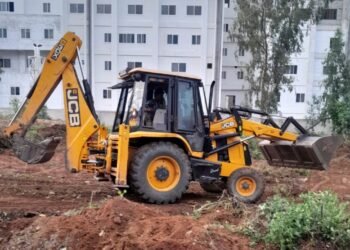 GBA ಎಚ್ಚರಿಕೆ ಬೆನ್ನಲ್ಲೇ ನಿವೇಶನ ಕ್ಲೀನ್‌ ಮಾಡಿಸಲು ಮುಗಿಬಿದ್ದ ಜನ.. ಜೆಸಿಬಿ ಬಾಡಿಗೆ ದಿಢೀರ್ ಏರಿಕೆ!