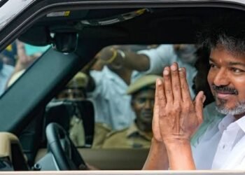 ತಮಿಳುನಾಡು ಶಾಸಕರಿಗೆ ಸಿಎಂ ವಿಜಯ್ ಬಂಪರ್ ಕೊಡುಗೆ : ಸರ್ಕಾರಿ ಕಾರು, ಭತ್ಯೆ, ಆರೋಗ್ಯ ವಿಮೆ ಹೆಚ್ಚಳ