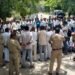ಕಬಿನಿ ಜಲಾಶಯದ ಬಳಿ ರೈತರ ಪ್ರತಿಭಟನೆ : ತಮಿಳುನಾಡಿಗೆ ನೀರು ಹರಿಸದಂತೆ ಆಗ್ರಹ