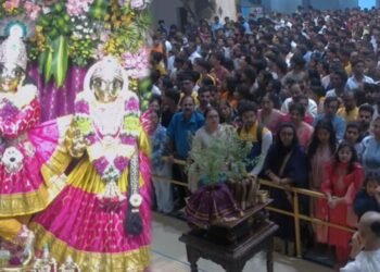 ನಾಡಿನೆಲ್ಲೆಡೆ ಶ್ರೀಕೃಷ್ಣ ಜನ್ಮಾಷ್ಟಮಿಯ ಸಂಭ್ರಮ ; ಇಸ್ಕಾನ್ನಲ್ಲಿ ಬಾಲಗೋಪಾಲನ ದರ್ಶನಕ್ಕೆ ಹರಿದು ಬಂದ ಭಕ್ತಸಾಗರ!