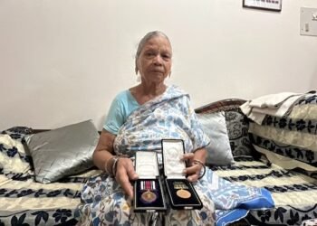 22 ವರ್ಷವಾದ್ರೂ ಈಡೇರದ ಭರವಸೆ : ‘ಶೌರ್ಯ ಚಕ್ರ’ ಸರ್ಕಾರಕ್ಕೆ ವಾಪಸ್ ನೀಡಲು ಮುಂದಾದ ಹುತಾತ್ಮ ಯೋಧನ ತಾಯಿ!