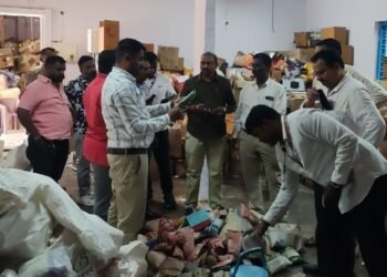 ಇ-ಕಾಮರ್ಸ್, ಆನ್‌ಲೈನ್ ಘಟಕಗಳ ಮೇಲೆ FDA ದಾಳಿ ; 42 ಲಕ್ಷ ಮೌಲ್ಯದ ಅವಧಿ ಮೀರಿದ ಆಹಾರ ಉತ್ಪನ್ನ ವಶ!