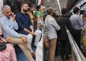 ವಿಐಪಿ ಗತ್ತು ಬಿಟ್ಟು ಮೆಟ್ರೋದಲ್ಲಿ ಸಚಿವ ಕೃಷ್ಣ ಬೈರೇಗೌಡ ಸಂಚಾರ!