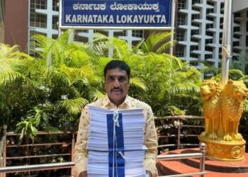 20ಕ್ಕೂ ಹೆಚ್ಚು ‘ಬಿ’ ಖಾತೆ ಅಕ್ರಮ ಆರೋಪ ; ಕಂದಾಯ ಅಧಿಕಾರಿಗಳ ವಿರುದ್ಧ ‘ಲೋಕಾ’ಗೆ N.R ರಮೇಶ್ ದೂರು!