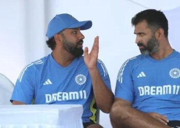 ದ್ವಿತೀಯ ಏಕದಿನ ಪಂದ್ಯದಲ್ಲಿ ರೋಹಿತ್ ಅಬ್ಬರಿಸುವುದು ಖಚಿತ : ಹಿಟ್ ಮ್ಯಾನ್ ಬೆನ್ನಿಗೆ ನಿಂತ ಅಭಿಷೇಕ್ ನಾಯರ್!