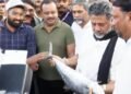 ಬೆಳ್ಳಂಬೆಳಗ್ಗೆ ಮಂಗಳೂರು ಬಂದರಿಗೆ ಡಿಕೆಶಿ ಭೇಟಿ ; ಮೀನುಗಾರರ ಸಮಸ್ಯೆ ಆಲಿಸಿ ಕೈಯಲ್ಲಿ ಕಿಂಗ್‌ ಫಿಶ್‌ ಹಿಡಿದ ಸಿಎಂ!