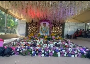 ದೊಡ್ಮನೆ ಅರಸನಿಗೆ ಭಕ್ತಿಪೂರ್ವಕ ನಮನ