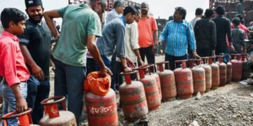 ತಿಂಗಳ ಮೊದಲ ದಿನವೇ LPG ಬೆಲೆಯೇರಿಕೆಯ ಶಾಕ್!