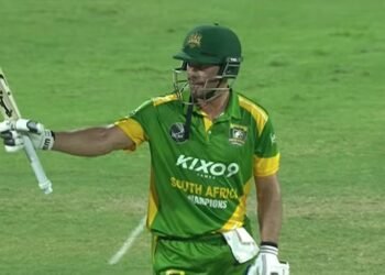37 ಎಸೆತಗಳಲ್ಲಿ ಸ್ಫೋಟಕ ಶತಕ : ABD ಐಪಿಎಲ್​ಗೆ ಮರಳುವಂತೆ ಅಭಿಮಾನಿಗಳ ಆಗ್ರಹ!
