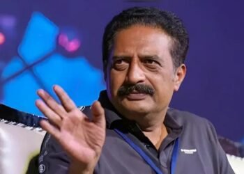 “ನಾವು ಬಾಂಗ್ಲಾದೇಶ ಅಥವಾ ನೇಪಾಳ ಅಲ್ಲ, ಪ್ರಜಾಪ್ರಭುತ್ವದ ಮೂಲವೇ ಅಧಿಕಾರ ಬದಲಾವಣೆ”: ನಟ ಪ್ರಕಾಶ್ ರೈ ಪ್ರತಿಪಾದನೆ!